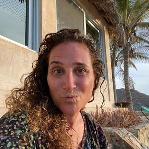 Meet your Posher, Lynn